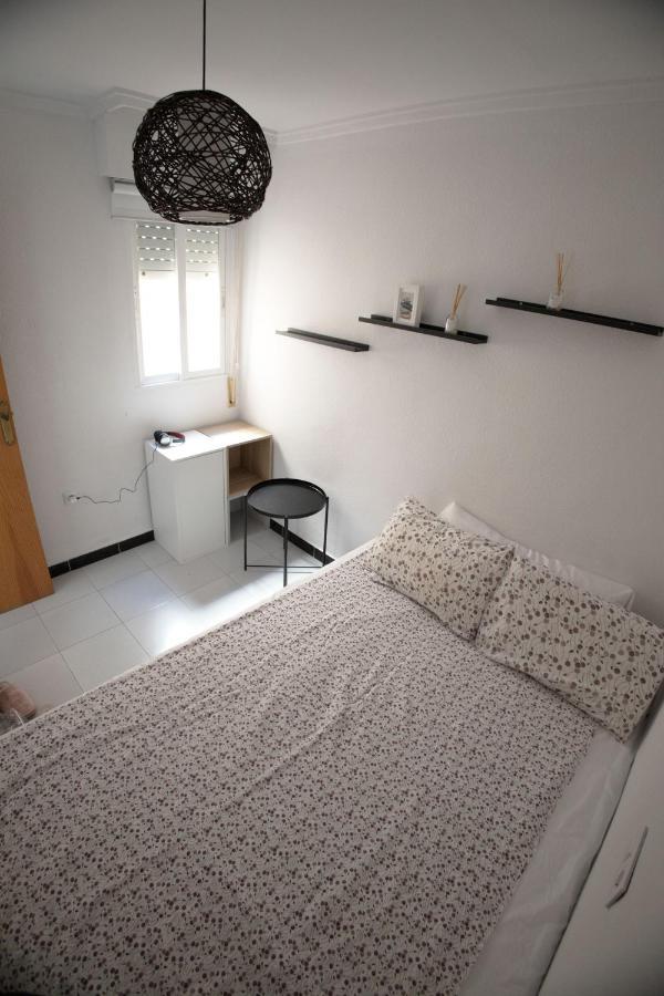 Kiara Apartament - With Garage Torrevieja Esterno foto
